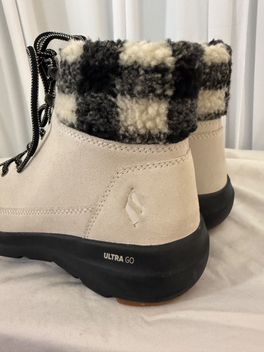 Skechers On-The-Go Glacial Ultra Suede Hiker Boots Cream 7.5 NWOT - Picture 11 of 16